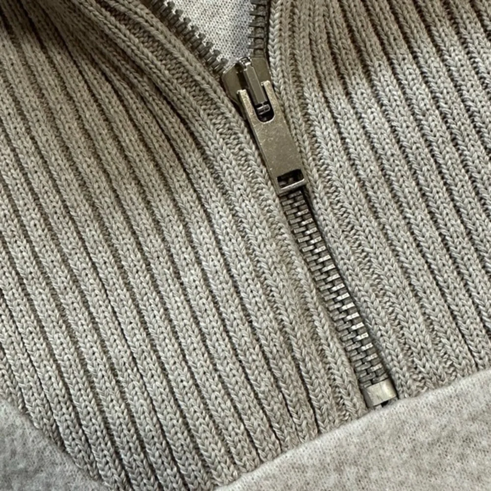 Women’s Zara Creme Ribbed 1/4 Zip Sweater Size Large - Picture 4 of 6